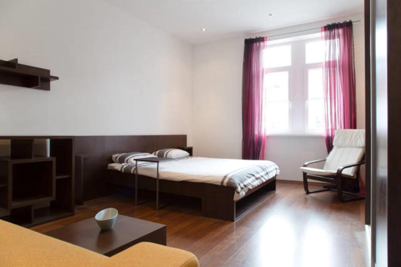 Romantic Central Flat Bratislava Buitenkant foto