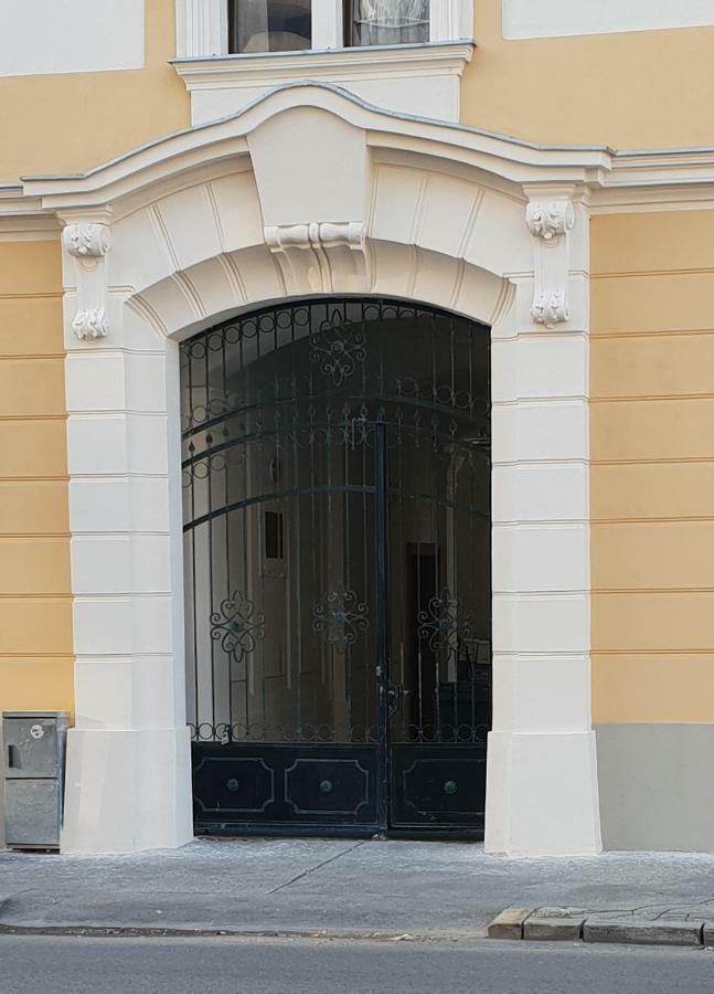 Romantic Central Flat Bratislava Buitenkant foto